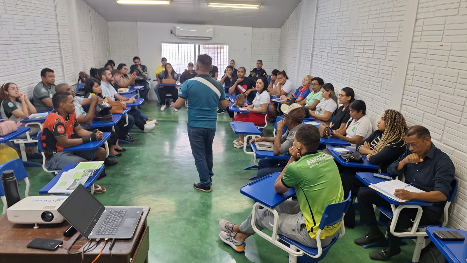 Oficina ‘Infâncias e Crise Climática’ debate impactos das mudanças climáticas na infância rumo à COP30