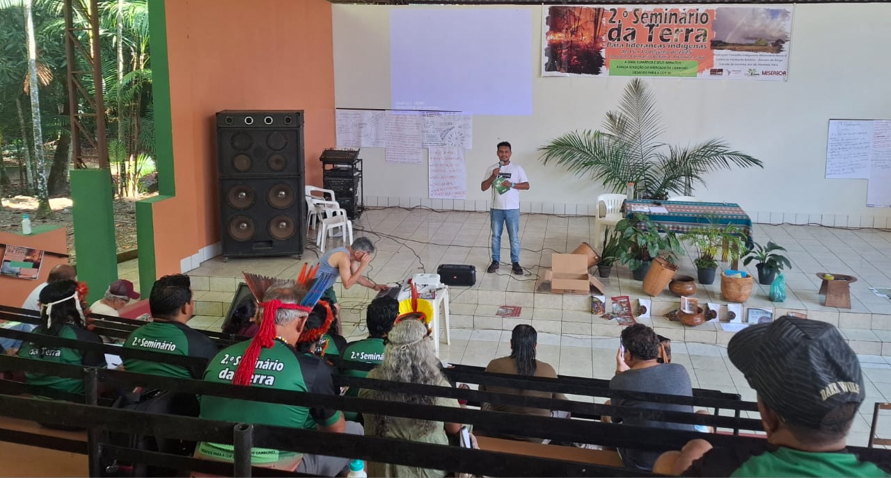 Povos indígenas debatem crise climática e mercado de carbono no 2º Seminário da Terra em Altamira (PA)