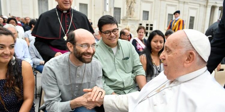 A II Caravana pela Ecologia Integral se encontra com o Papa