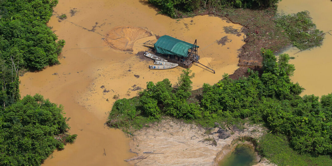 GARIMPO-TI-YANOMAMI-CHICO-BATATA-GREENPEACE-18-1300×540